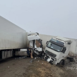 В Скопинском округе столкнулись две фуры, пострадали два человека