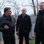 Губернатор Павел Малков проверил ход работ на соцобъектах в подшефной Херсонской области