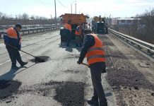 В Шацке приступили к ямочному ремонту дорог